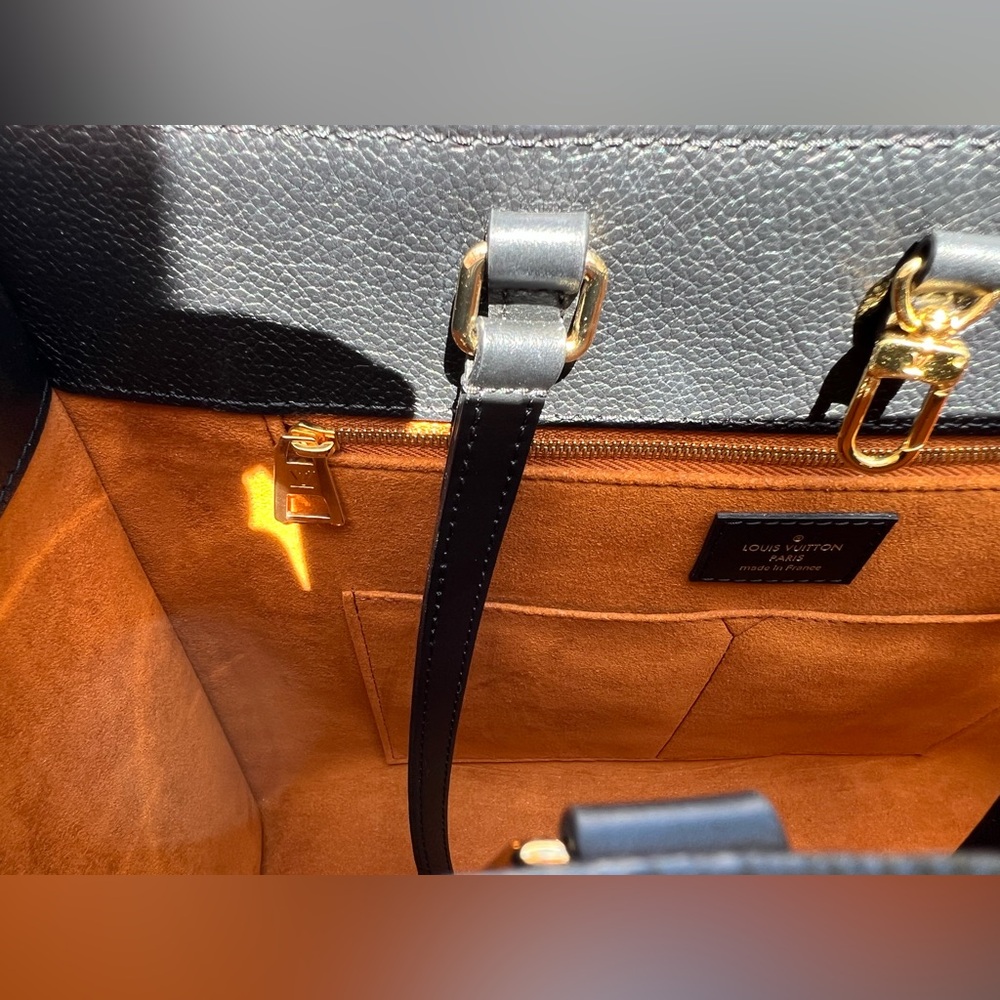 Louis Vuitton On The Go MM Black Monogram Tote - Picture 11 of 16